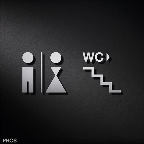 WC-Schilder mit Wegweiser als Piktogramm Kombination mit Symbolen für Herren-WC und Damen-WC, sowie Treppe mit Richtungspfeil.